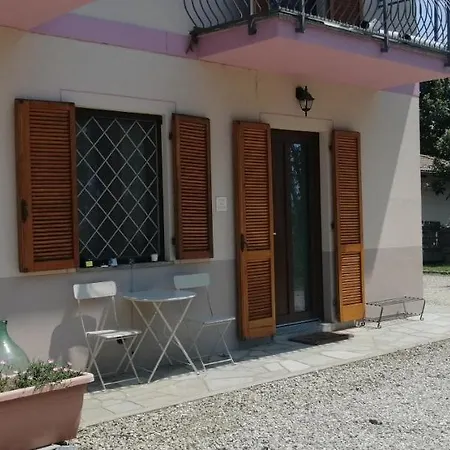 Apartment La Casa Rosa Piobesi d'Alba